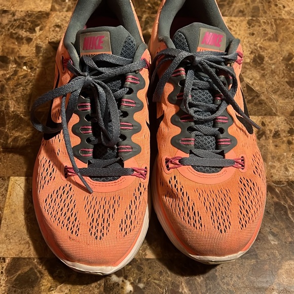 Women’s Nike Lunarglide 5 Sneakers - Size 8 - Picture 2 of 4